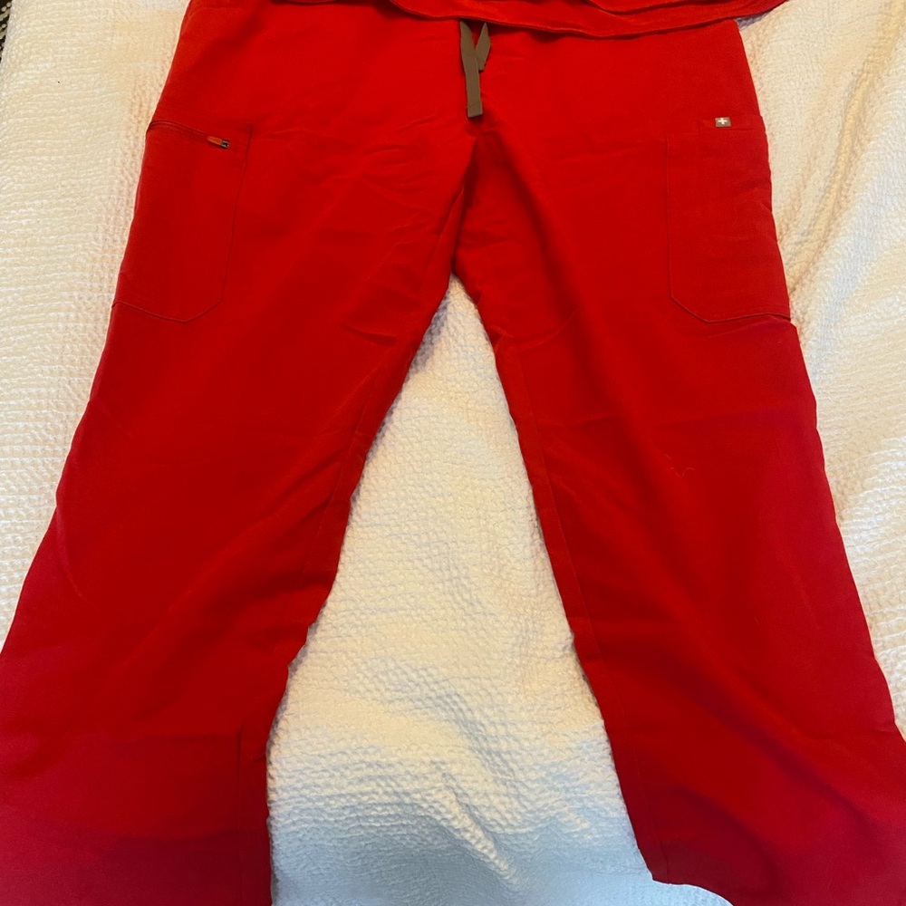 Figs red scrubs. Large petite yola pants, medium Rafaela top